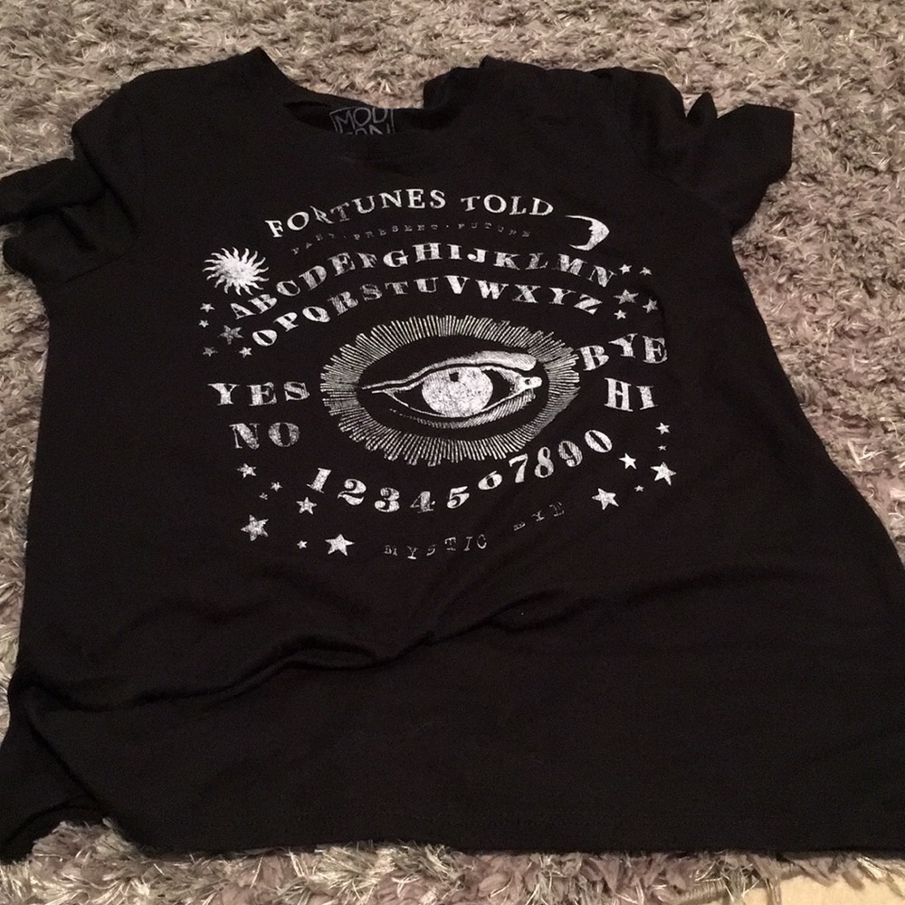 black tshirt